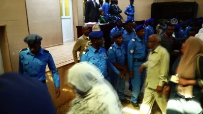 Devrik Sudan Lideri Ömer El-Beşir, 2 Yıl Hapse Mahkum Edildi