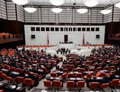 Meclis'te rakı festivali tartışması