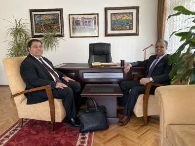 IUC, Irak'ta Ekonomi Ve Beşeri Bilimler Konferansı Düzenleyecek