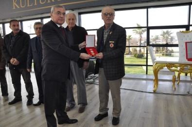 Kandıralı Kıbrıs Gazilerine Övünç Madalyası Tevcih Edildi