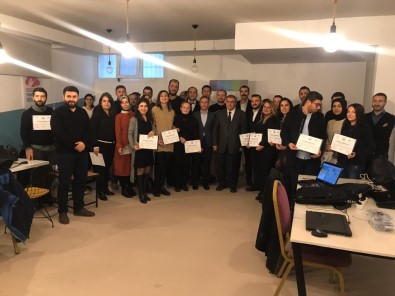 Kodlama Ve Robotik Eğitici Programında 60 Öğretmen Sertifika Aldı