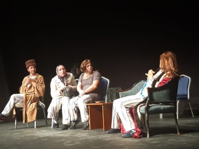 Pijamalı Adamlar Bu Kez De Atatürk Evi İçin Sahne Alacak