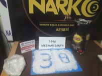 İRAN - 27 Yaşındaki İranlı Kadın Uyuşturucu Madde İle Yakalandı