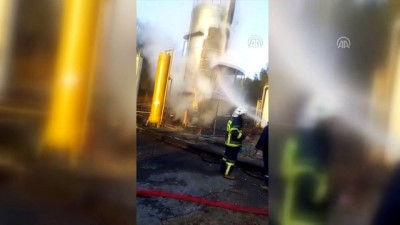 Adıyaman'da Ham Petrol Tankında Çıkan Yangın Söndürüldü