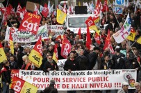 İŞÇİ SENDİKASI - Fransa'da Noel kutlamaları için grevlere ara çağrısı