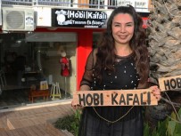 KADIN GİRİŞİMCİ - Kadın Girişimci Hobisini İşe Dönüştürdü