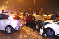 Otomobil, Kaza Sonrası Toplanan Kalabalığa Daldı Açıklaması 6 Yaralı