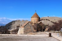 BUNGALOV - Akdamar Adası'na Bungalov Ve Çadır Kurulması Kararı Turizmcileri Sevindirdi