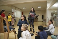 HALK OYUNLARI - Efeler Belediyesi'nin Kurslarına Yoğun İlgi