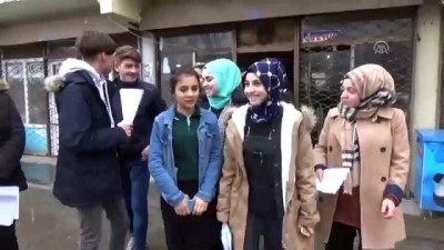 Öğrenciler, Köyleri Gezip 'Brusella'yı Anlattı