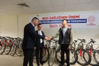 ÖĞRETMENLER - Ruh Sağlığının Önemi Yarışmasında Dereceye Giren Öğrencilere Bisiklet Hediyesi