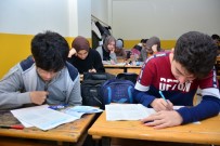 Torbalı'da Bin 500 Öğrenci Deneme Sınavına Katıldı