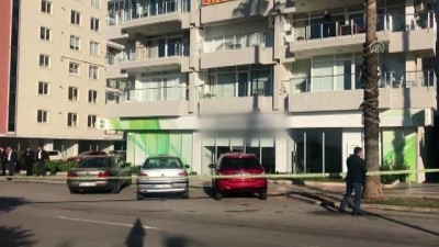 Antalya'da bir bankada silahlı soygun girişimi