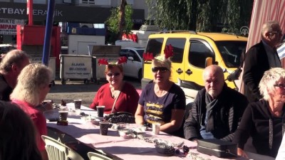 Antalya'da Yaşayan Almanlar Eğitime Destek İçin Kermes Düzenledi