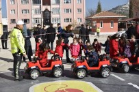 YAHYA KEMAL BEYATLI - Çocuklar Mobil Trafik Eğitim Tırında