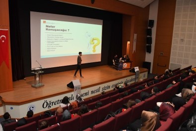 'Dijital Okur-Yazarlık Ve Sosyal Uyum Programı' Konferansı