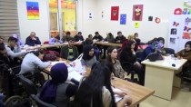 SOSYAL BELEDİYECİLİK - Engelliler Eğitime Kurs Sayesinde Tutunuyor