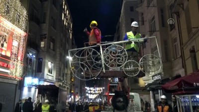 İstiklal Caddesi Yeni Yıla Hazırlanıyor