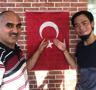 Japon Gezgin Türkiye'de Kelime-İ Şehadet Getirdi