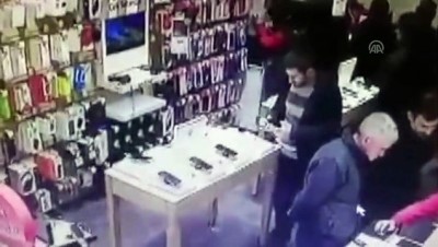 Kütahya'da Cep Telefonu Hırsızı Güvenlik Kamerası Görüntüleri Sayesinde Yakalandı