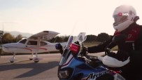 UÇAK PİLOTU - Motosiklet Sürücülerini Kliple Uyardı Açıklaması 'Uçmak İstiyorsanız Uçağı Tercih Edin'
