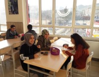 ÖĞRETIM GÖREVLISI - Öğrencilere Ücretsiz Çorba Dağıtımı Devam Ediyor