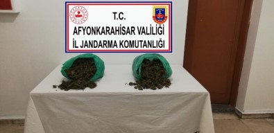 Şüphe Üzerine Arama Yapılan Araçtan 3 Kilo Esrar Çıktı