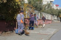 TURUNÇLU - Toroslar'da 'Sokakta Temizlik Var Projesi' Devam Ediyor