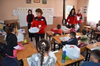 İLÇE MİLLİ EĞİTİM MÜDÜRÜ - Kızılay İyiliği Paylaştı