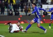 BATıN - Ziraat Türkiye Kupası Açıklaması İstanbulspor Açıklaması 0 - Fenerbahçe Açıklaması 0 (İlk Yarı)