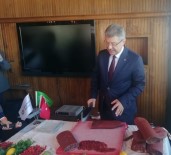 GENETIK - Akay Açıklaması 'Pastırmayı Hakkıyla Kayseri Yapıyor, Diğerleri De Benzetmeye Çalışıyordur'