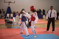 BELEDİYE BAŞKAN YARDIMCISI - Bayraklı'da Taekwondo Şampiyonası