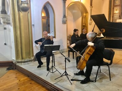 Buca'daki Yeni Yıl Konserine Yoğun İlgi