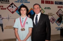 BEDEN EĞİTİMİ - Genç Yüzücüden Dört Türkiye Şampiyonluğu