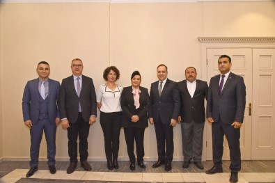 Optisyen Ve Gözlükçülerden Kurum Ziyaretleri