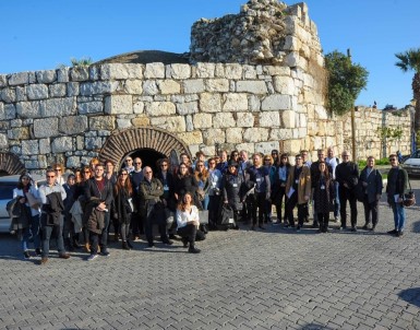 Sığacık Kale Surları İçin İlk Adımlar Atıldı