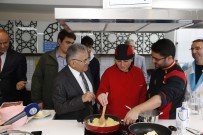 DÜNYA ŞAMPİYONU - Başkandan İlgi, Öğrencilerden Sevgi