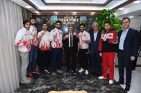 MEHMET İHSAN - Çınar, Milli Takım Sporcularını Ağırladı