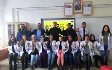 Dünya Engelliler Gününe Özel Öğretmenlerden Anlamlı Paylaşım