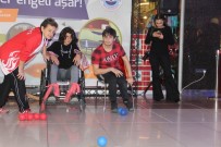 DÜNYA ENGELLILER GÜNÜ - Engelli Oyuncular Farkındalık Oluşturdu