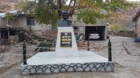 ATATÜRK BÜSTÜ - Gölbaşı Belediyesi Hacılar Köyündeki Atatürk Büstünü Onardı