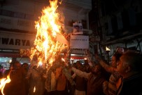 ÜNİVERSİTE ÖĞRENCİSİ - Hindistan'da Toplu Tecavüz Skandalında Halk Sokaklara Döküldü