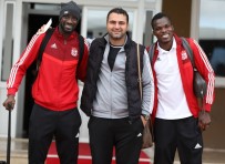 FATIH AKSOY - Lider Sivasspor, Kupa Maçı İçin İstanbul'a Gitti
