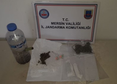 Mersin'de Uyuşturucu Satıcısı Yakalandı