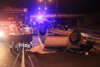 İKITELLI - Otomobil Kamyona Arkadan Çarparak Takla Attı Açıklaması 2 Ölü, 1 Yaralı