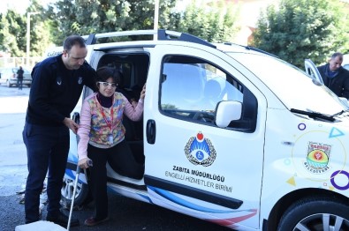 Tarsus Zabıtası, İşaret Diliyle Engellilere Hizmet Vermeye Başladı