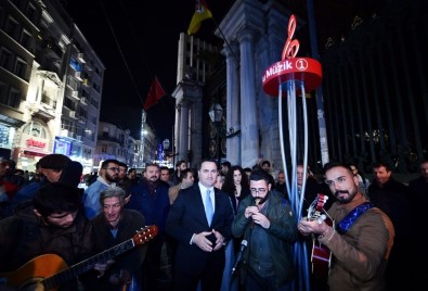 Beyoğlu Belediyesi, İstiklal Caddesi'ne Yapılan Yenilikleri Ve Projeleri Tanıttı