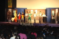 ÇOCUK TİYATROSU - Çarşamba Belediyesi Tiyatro Topluluğunun İlk Gösterisi Büyük Beğeni Topladı