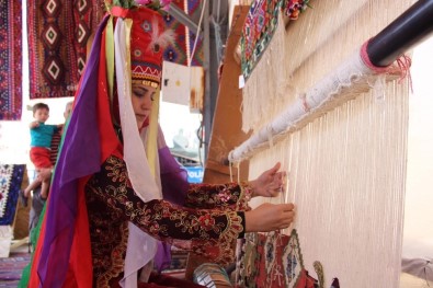 'Kilim Diyarı Eşme' Yeni Logosunu Arıyor