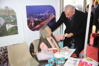 ÜMRANİYE BELEDİYESİ - Kitap Kurdu Yaşlılar Kitap Fuarında